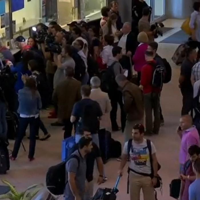 Sute de români, afectați după ce două avioane s-au defectat pe Otopeni. Zboruri întârziate
