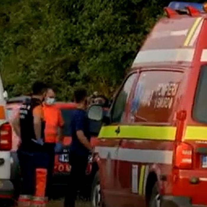 Tragedie în Gorj. O mamă și copilul ei au murit înecați. Un localnic, care a sărit după ei, și-a pierdut și el viața