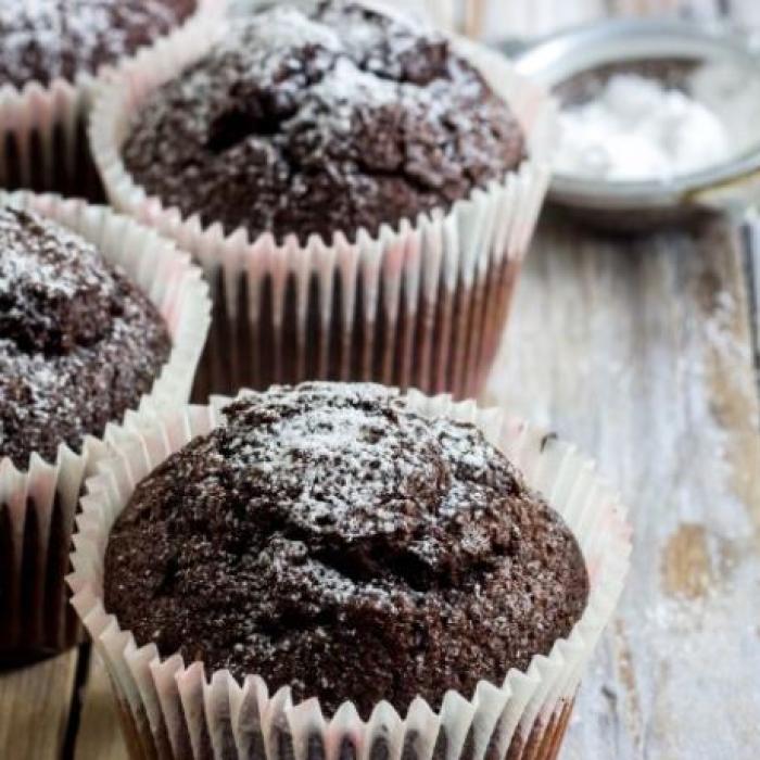 Brioșe de ciocolată. Fără lapte, unt și zahăr. O porție are mai puțin de 200 de calorii