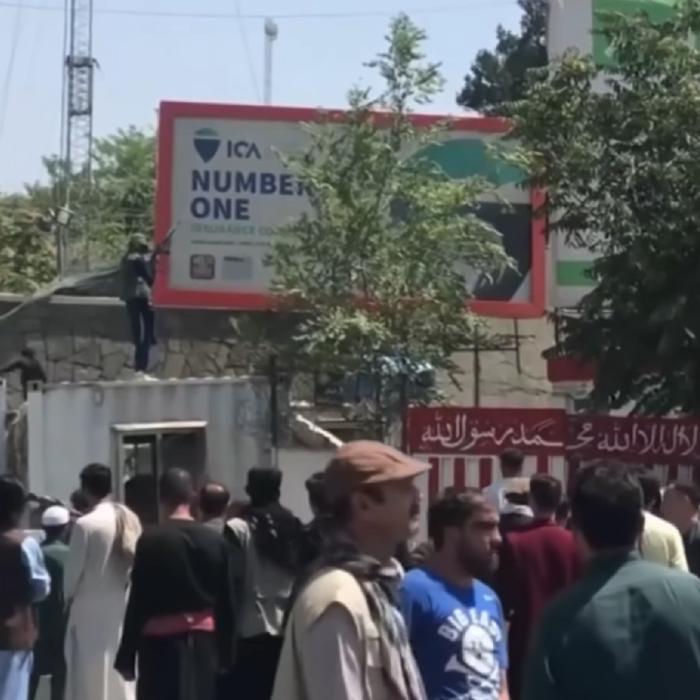 MAE, anunț despre românii din Afganistan: Au plecat 16, mai sunt 27