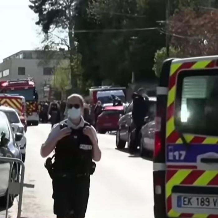Atac armat în Franța. Un copil, împușcat mortal, alți doi minori, răniți
