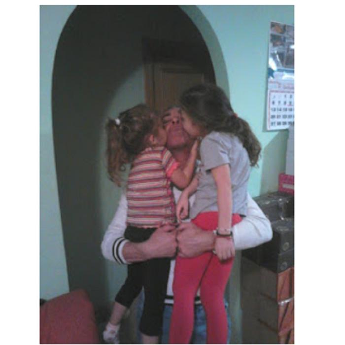 Spania. Drama unui tată după ce fetițele sale românce i-au fost luate de cinci ani: „Le-am dus la aeroport și nu s-au mai întors!”