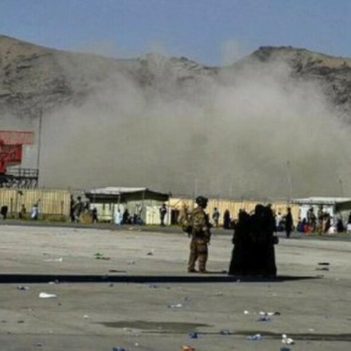 Oficial SUA: Dublul atac sinucigaş de la Kabul a fost comis de reţeaua teroristă Stat Islamic