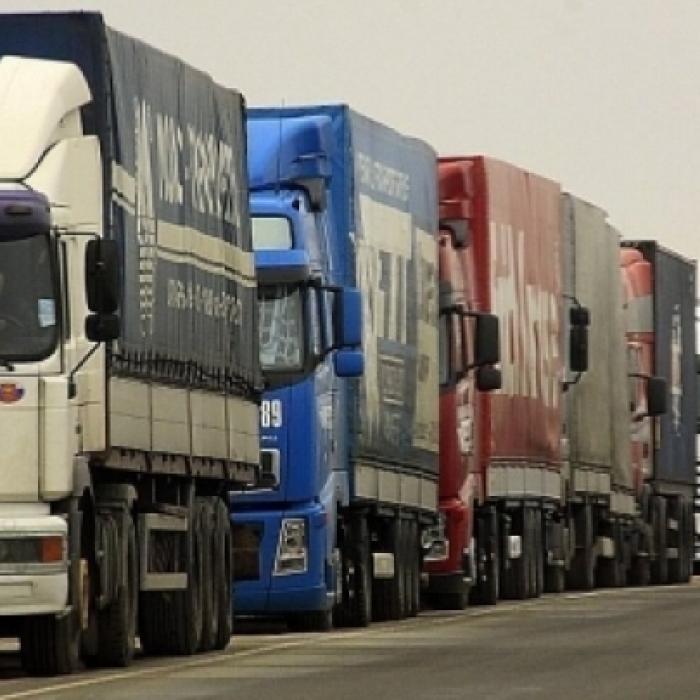 UNTRR anunţă protest de amploare al transportatorilor rutieri în septembrie la Bucureşti