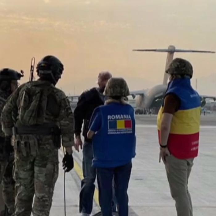 România continuă "extragerile" din Afganistan: încă 15 persoane evacuate