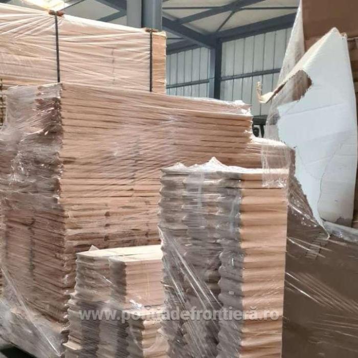 Un italian a încercat să ducă de nas autoritățile vamale din România făcând contrabandă cu sicrie
