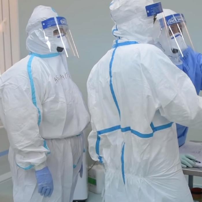 Franţa. Lucrători străini, inclusiv români, aflaţi "în prima linie" contra epidemiei de COVID-19, declarați cetățeni francezi