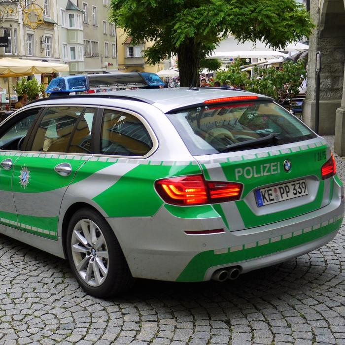 Poliția din Germania, apel la cetățeni: "Căutăm un Opel Astra cu numărul de înmatriculare parțial "AB 54 ???"