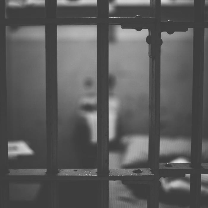 S-a predat poliției la 30 de ani de la evadare