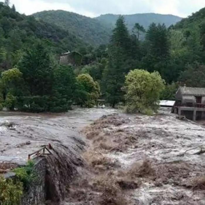 Stare de catastrofă naturală, decretată în sudul Franței, după ploile din ultimele zile