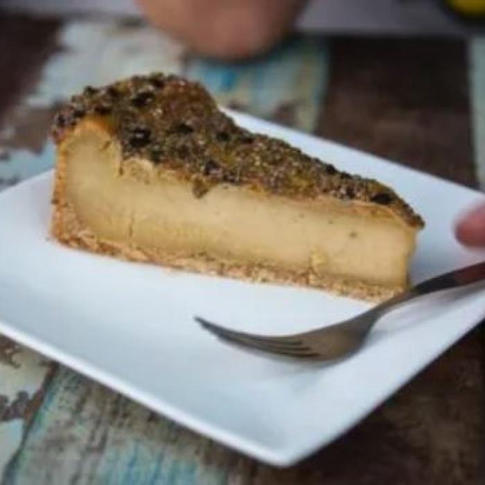 Tartă cu brânză și alune. Un desert irezistibil, fraged și aromat. Secretul cofetarilor italieni s-a aflat