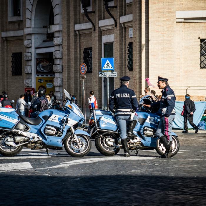 Italia. Româncă, amendată cu 7.000 euro. Femeia i-a lăsat uimiți pe carabinieri