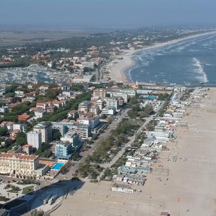 Italia. Român, escrocherie cu apartamente de închiriat pe plajă. Cum a obținut bărbatul mii de euro