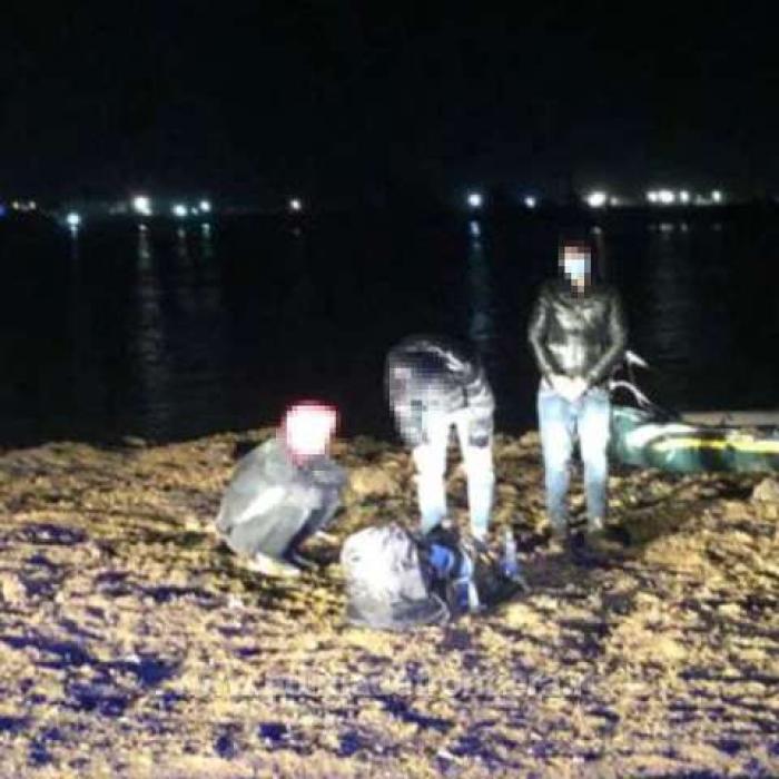 Zece afgani au dorit să se refugieze ilegal în România. Oamenii vor să scape de teroarea războiului