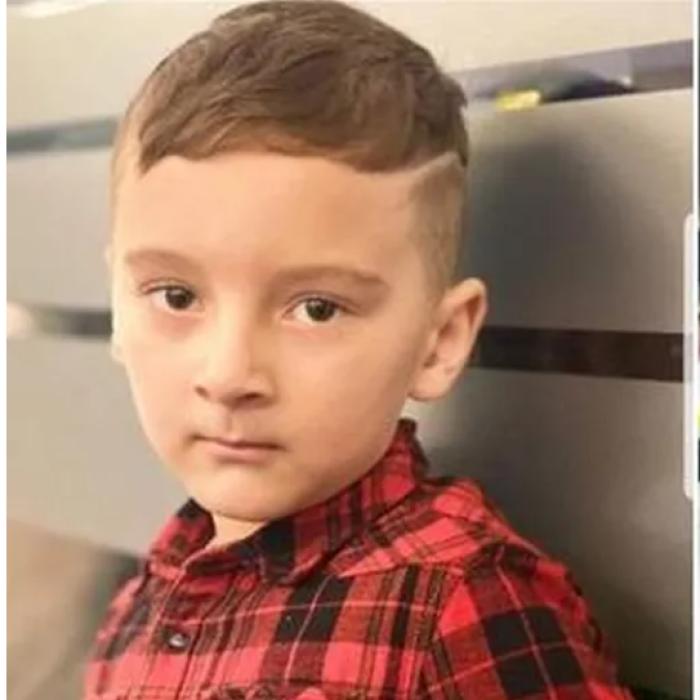 Italia. Copil român, răpit în plină stradă de 4 bărbați care l-au băgat într-o dubă. David are doar 5 ani