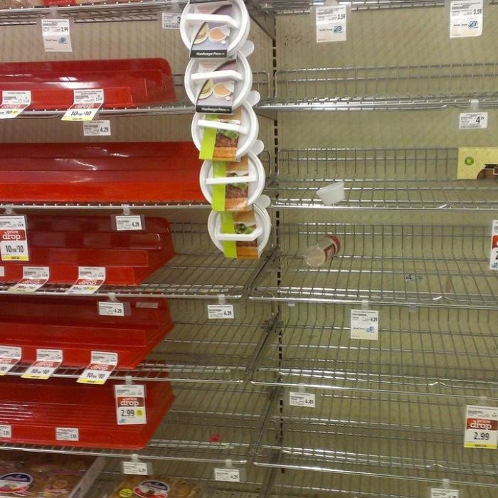 Panică în Marea Britanie. Oamenii nu mai găsesc alimentele de bază