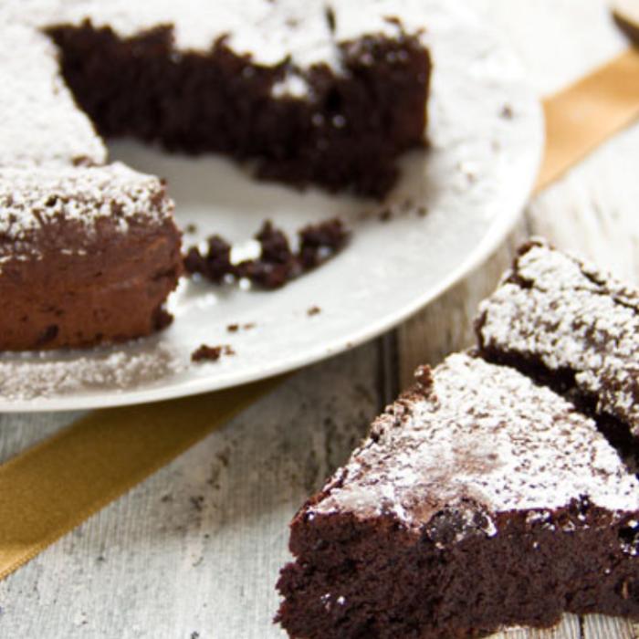 Tort de ciocolată fără făină. O minune din doar 5 ingrediente