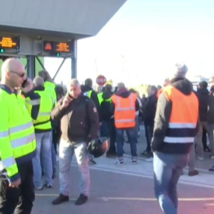 Proteste în Italia. Green Pass-ul obligatoriu provoacă greve în rândul angajaţilor: „Doar aici trebuie să plătești pentru a intra la muncă” - VIDEO 