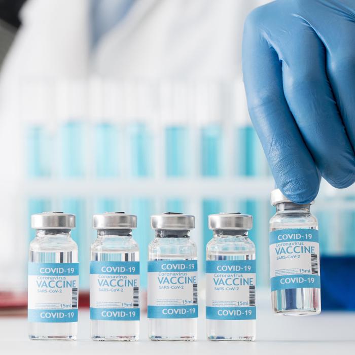 Medicii vor fi sancționați aspru, dacă „spun minciuni” despre vaccinul anti Covid. Anunț oficial