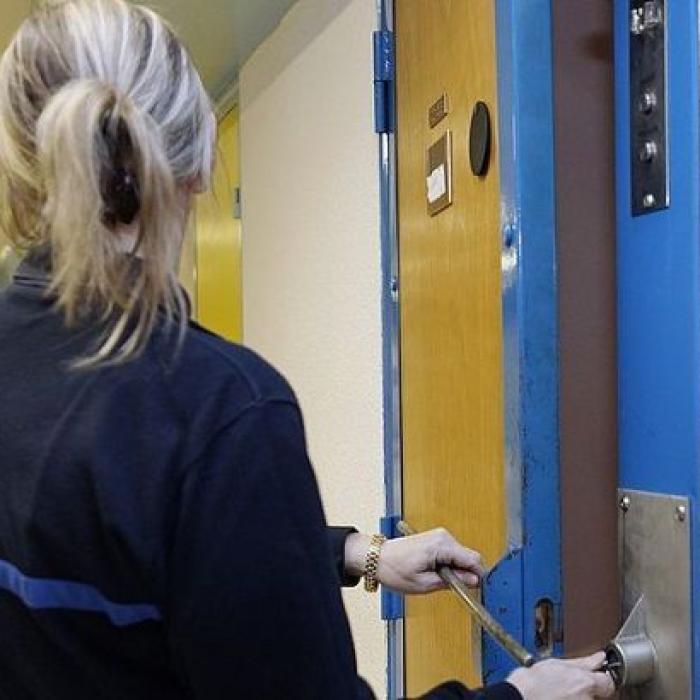 O fostă polițistă și-a ucis sora, trei nepoți, iubitul și o verișoară pentru a încasa asigurările lor de viață 