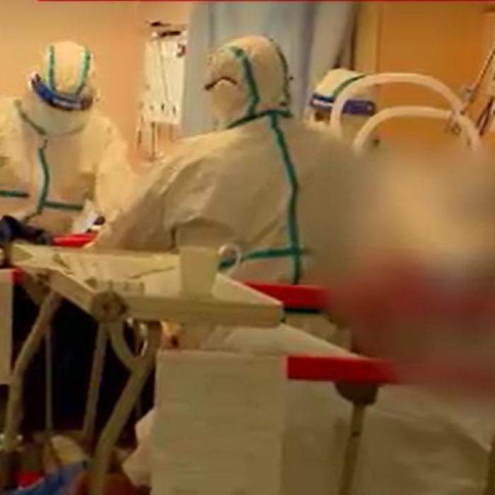 Copiii români rămași fără părinții uciși de Covid ajung în grija rudelor