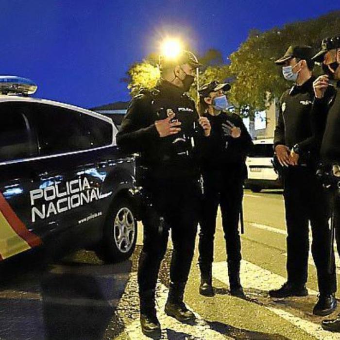 Spania. Un român și iubita sa, prinși în timp ce furau combustibil de pe un șantier 