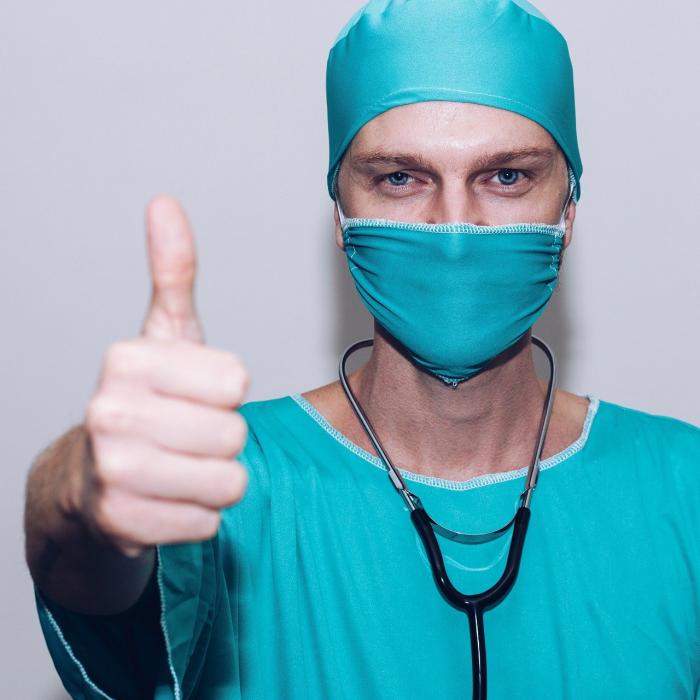 O echipă medicală soseşte din Germania în România