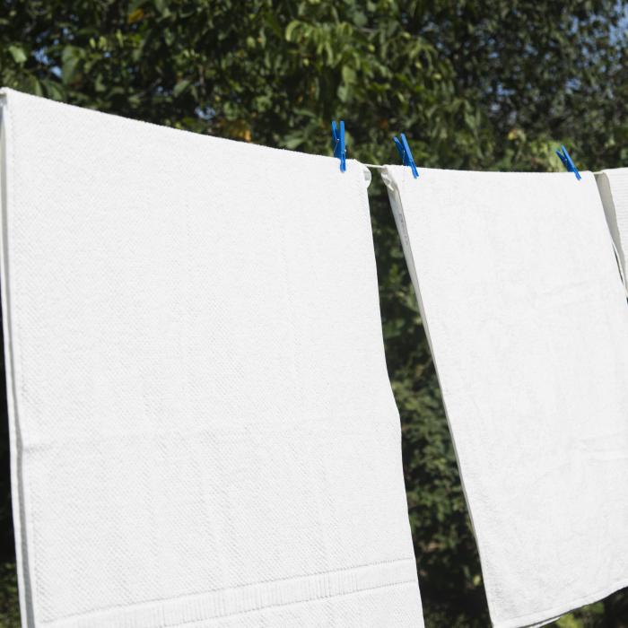 Ingredientul din bucătăria ta care va lăsa hainele tale albe să arate ca noi! 