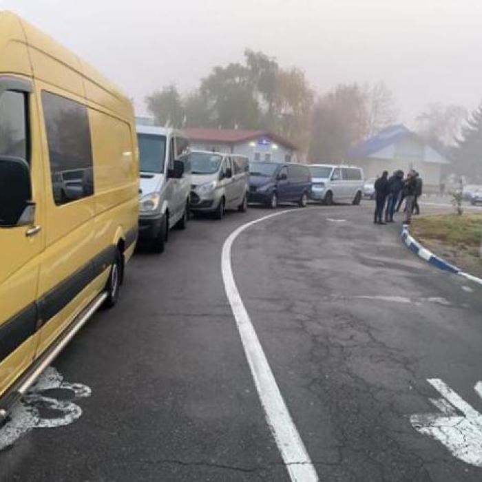 Cozi de zeci de autocare, camioane și mașini la ieșire din România. Sistemul informațional al Poliției de Frontieră a căzut