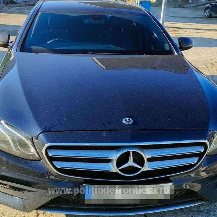 Mașină de lux furată din Mare Britanie, descoperită în România