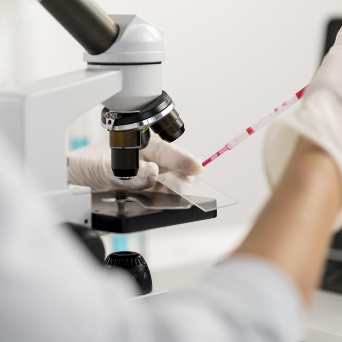 Cercetătorii români au creat un test PCR capabil să identifice atât tulpina, cât și în ce stadiu este boala