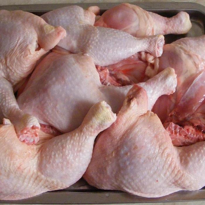 Alertă alimentară! Pulpe de pui, retrase de pe piaţă după ce au fost depistate cu Salmonella: „Nu le consumați!“