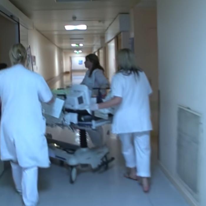Român, expulzat din Franța, după ce a atacat asistentele și s-a apucat să filmeze în spital: Sergiu a simțit că tratamentul nu vine suficient de repede
