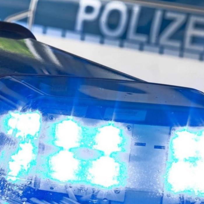 Român în drum spre Franța, tăiat și înjunghiat de un individ mascat, într-o parcare din Austria