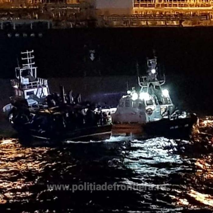 Polițiștii de frontieră români au salvat sute de oameni din Marea Mediterană. Operațiune de salvare în condiții meteo extreme