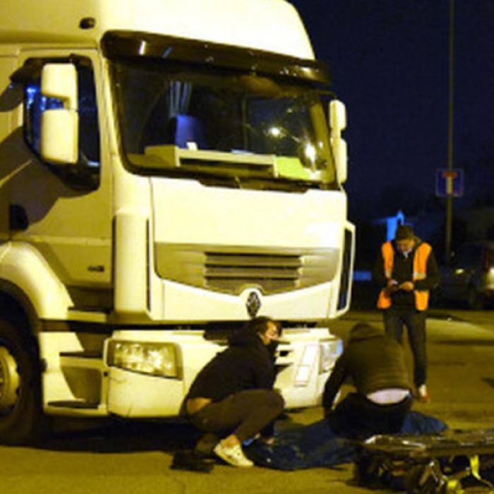 Italia. Șoferul român de TIR, care și-a ucis colegul într-o parcare chiar în ultima sa zi de muncă, nu va sta nicio zi la închisoare