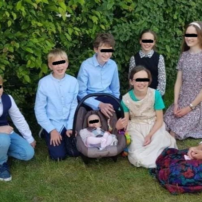 MAE, prima reacţie în cazul familiei Furdui, românii din Germania lăsați fără cei 7 copii