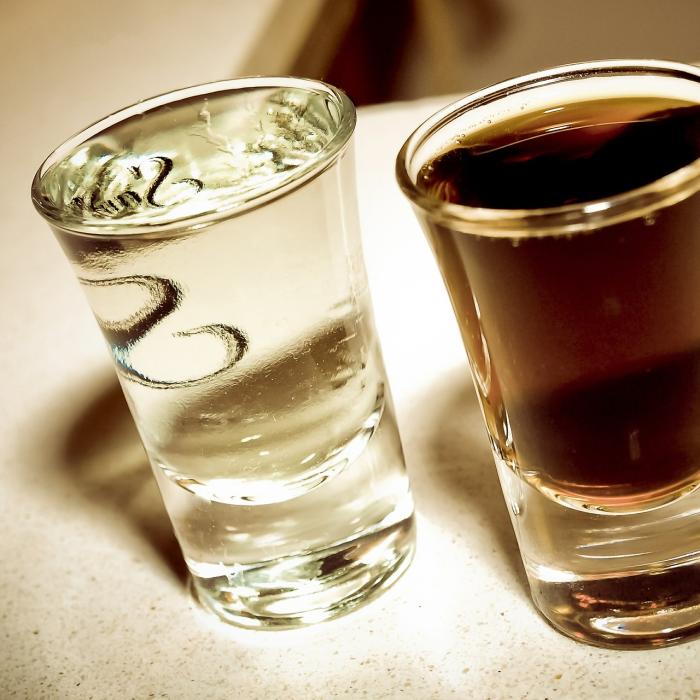 Botoșani. Mamă a şapte copii, ajunsă în comă alcoolică la spital, după un pariu stupid la cârciumă