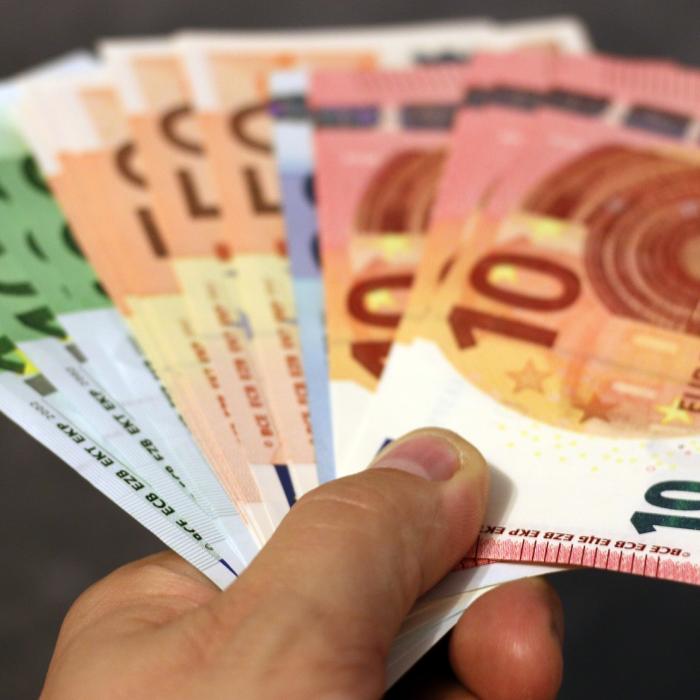 O țară din UE a anunțat că va oferi bani migranţilor pentru a-i convinge să revină acasă