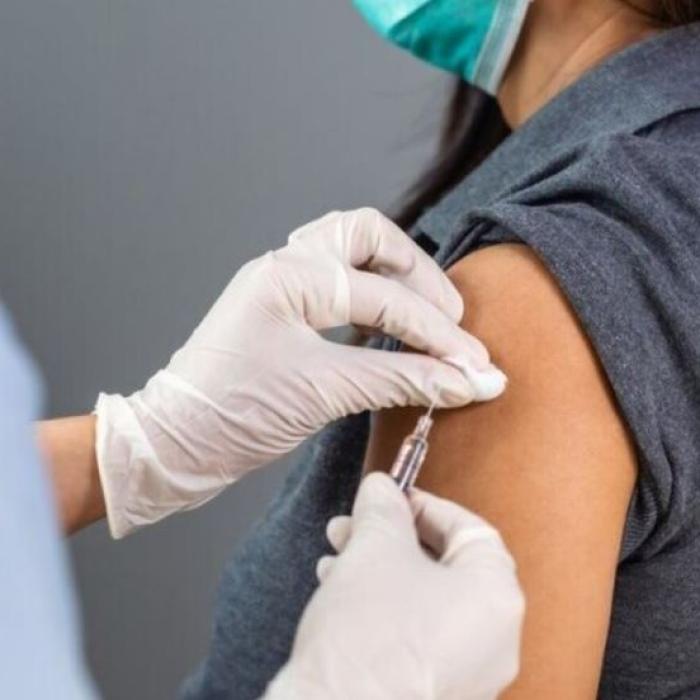 Trei români din Austria au recunoscut că au obținut certificate false de vaccinare în Vama Petea