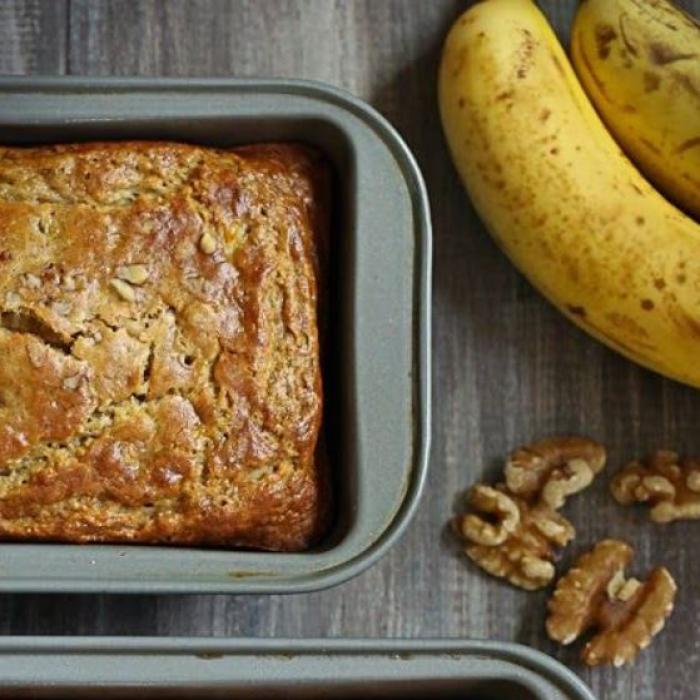 Chec cu banane. Un desert neobișnuit de delicios, simplu și ușor de făcut. Fără zahăr și fără lapte