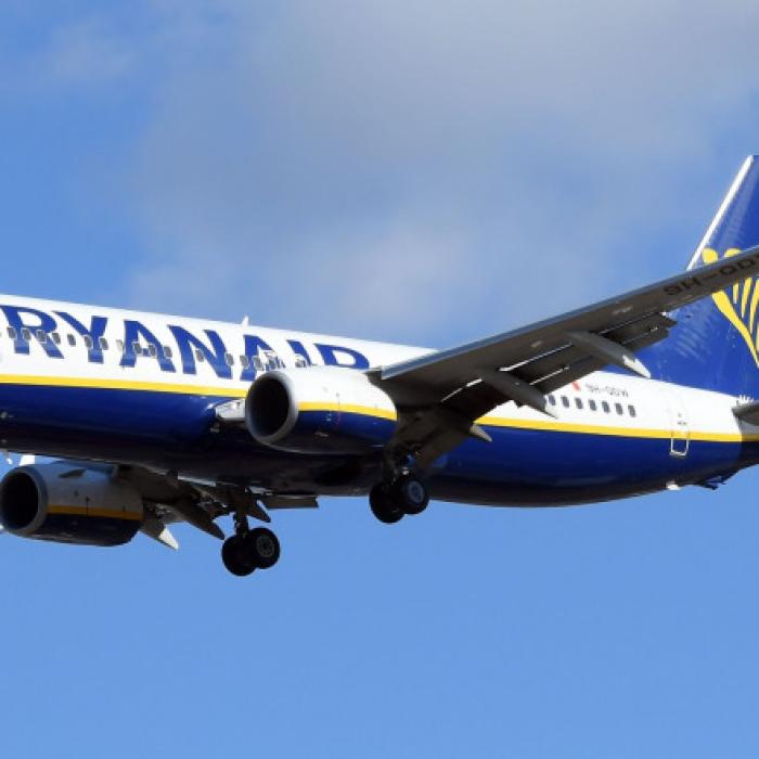 Directorul RyanAir: "Nevaccinaţii, interziși în avioane". Mesaj dur după ce un pasager a făcut scandal în avion