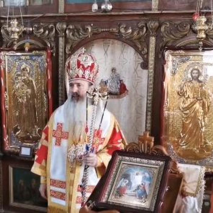 IPS Teodosie se alătură protestatarilor anti-certificat: „Va atârna rău acest păcat, îi extermină pe români”