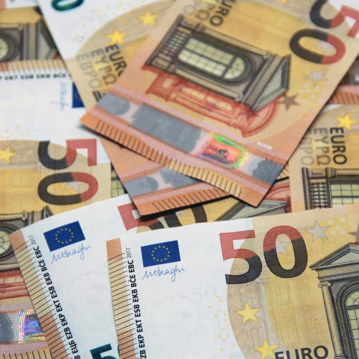 Românii din Italia au trimis acasă peste 600 de milioane de euro anul trecut. Diaspora, cel mai mare investitor străin în România