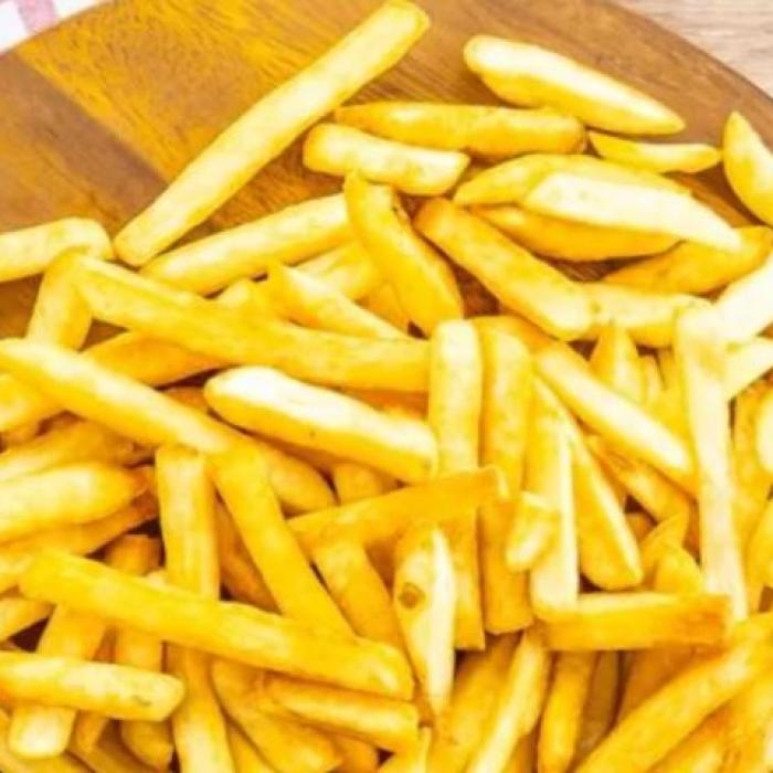 Cum faci cartofi pai fără nicio picătură de ulei, la cuptor. Sunt delicioși și sănătoși. Trucul pentru a-i face crocanți