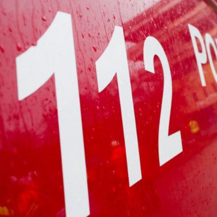 Incident grav cu români. Un copil și 4 adulți, surprinși de prelata prăbușită a unei terase