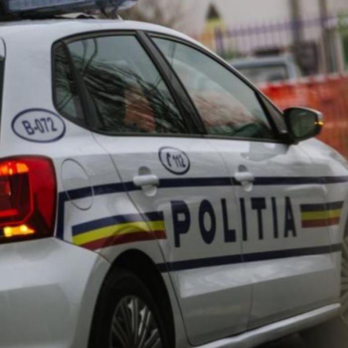 Autovehicul, condus de un român, băut și fără permis, oprit cu focuri de armă