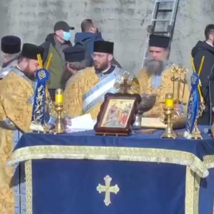 Boboteaza, pe 6 ianuarie - ziua când sunt sfințite apele, iar fetele își visează ursitul