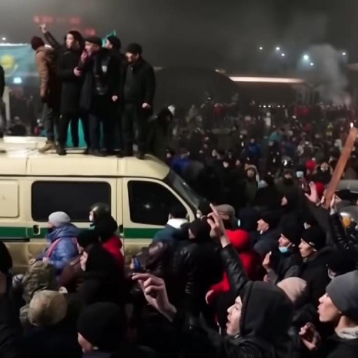 Situația degenerează în Kazahstan: "UE, foarte îngrijorată. Ajutorul militar extern aminteşte de situaţii ce trebuie evitate"