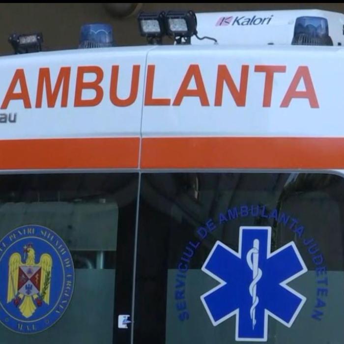 Româncă, la un pas să fie omorâtă de un șofer polonez. Impact între un automobil și un tractor